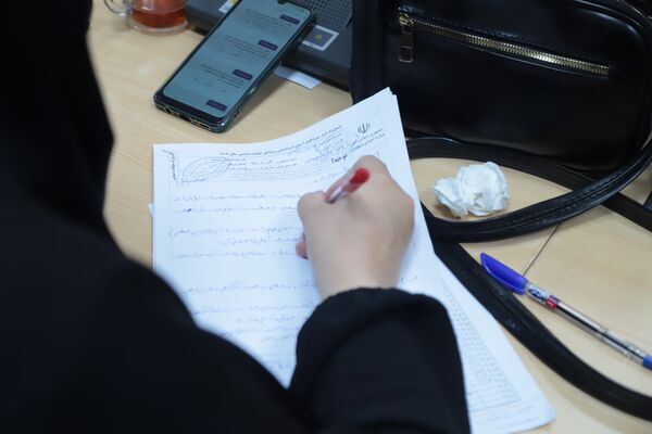 تصحیح اوراق آزمون موردکاوی داوطلبان استان تهران