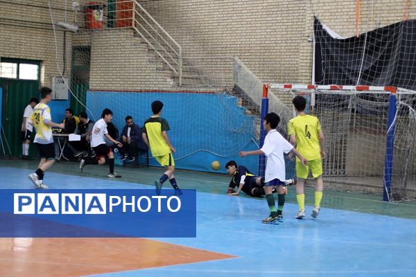 مسابقات قهرمانی فوتسال در منطقه کهریزک 