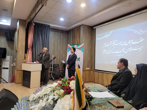 جلسه روسای انجمن مدارس ناحیه سه در دبستان مصلی‌نژاد حضرت زینب(س) 