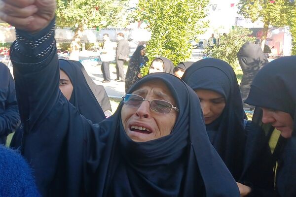 تشییع شهید قهرمان بر دستان پهلوانان خوزستان