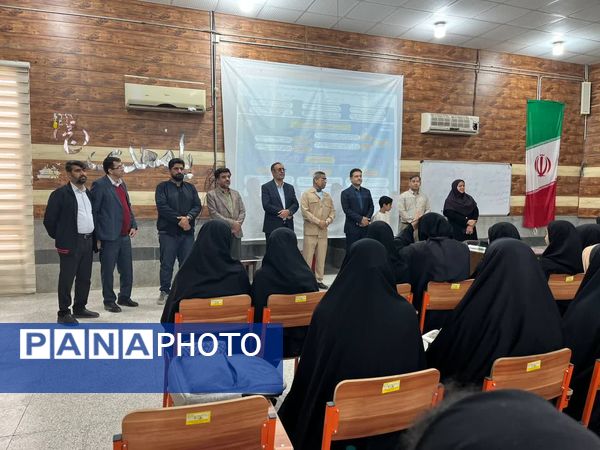 بازدید نماینده مردم جنوب کرمان از کلاس های آمادگی امتحانات نهایی