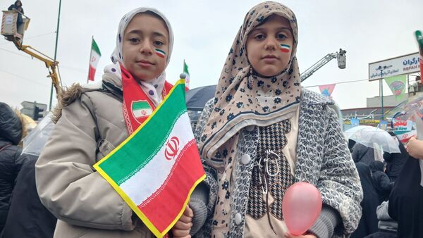جلوه‌های دانش‌آموزی راهپیمایی ۲۲بهمن در تبریز