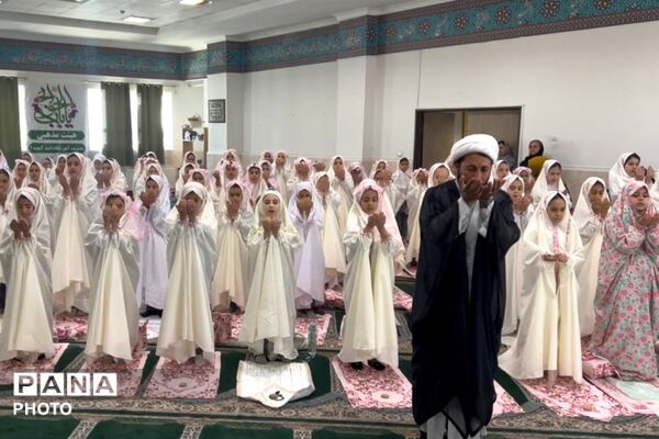 برپایی جشن تکلیف نونهالان آموزشگاه امید آینده ۱