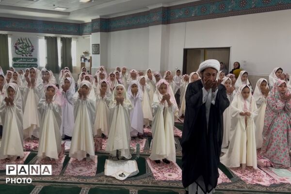 برپایی جشن تکلیف نونهالان آموزشگاه امید آینده ۱