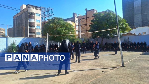 گرامیداشت هفته تربیت بدنی در دبیرستان فیاض 