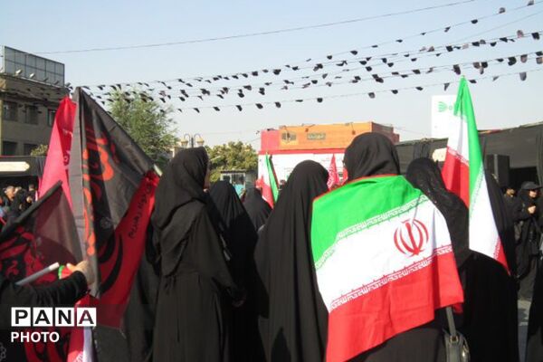 قدم‌هایی به عشق کربلا؛ روایت دلدادگان حسینی در پیاده‌روی جاماندگان اربعین