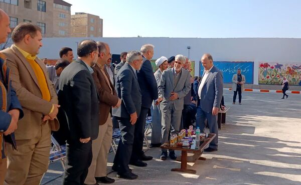 آیین افتتاح مدرسه ۱۲ کلاسه خیری, مشارکتی زنده یاد حاج فضل الله حریریان در محمد شهر کرج