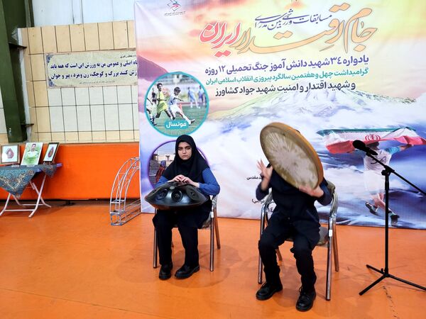 مسابقات میان مدرسه‌ای و افتتاحیه جام اقتدار توسط دبیرستان مصلی نژاد حضرت زهرا (س)