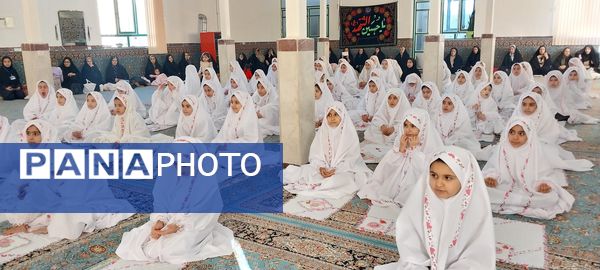 مراسم جشن تکلیف دختران دانش‌آموزی در گرماب