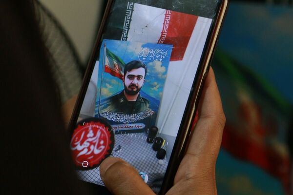 دیدار کمیته خادم شهدا شهرستان ملارد با خانواده شهید محمد شاهوردی