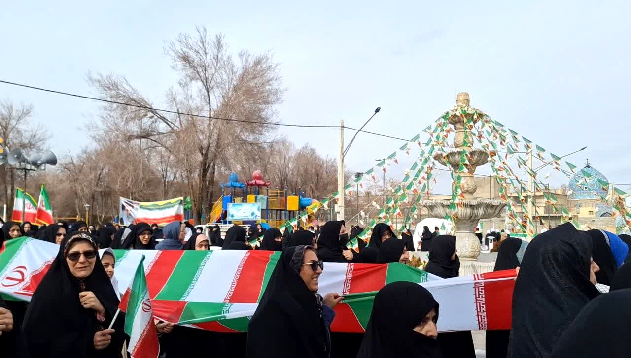 میمه همدل و استوار در مسیر انقلاب