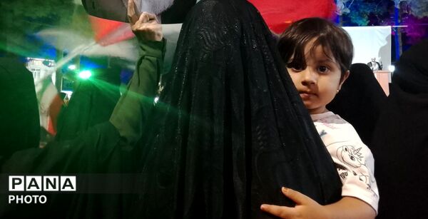 حضور پرشور مردم رشتخوار در تجمعات شبانه؛ تاکید بر وحدت و همبستگی