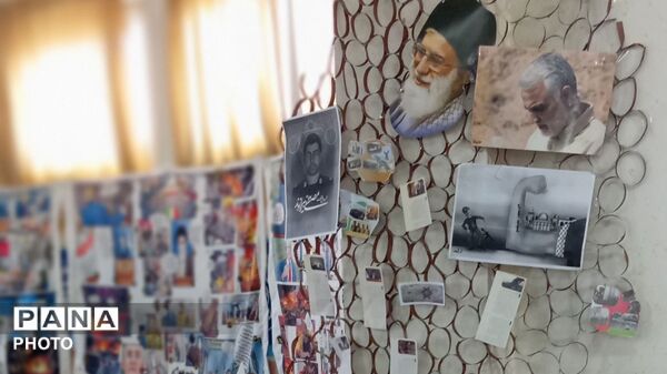 برپایی نمایشگاه انقلاب اسلامی توسط دانش‌آموزان دبیرستان نرگس