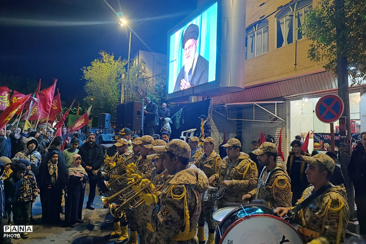 همایش دختران جان‌فدای آباده در میدان مقاومت