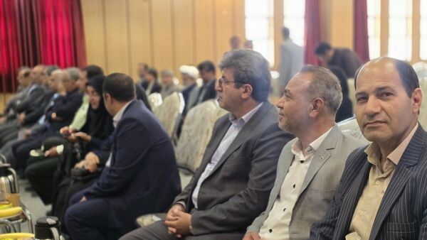  مراسم کلنگ‌زنی همزمان دو پروژه آموزشی در ناحیه چهار اصفهان
