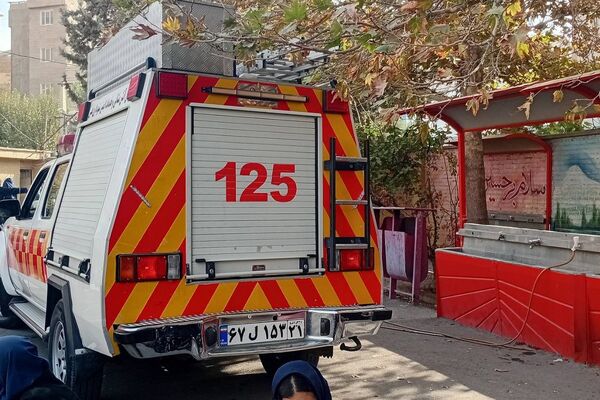 حضور‌ آتش نشانان شهر قدس در دبیرستان فرزانگان