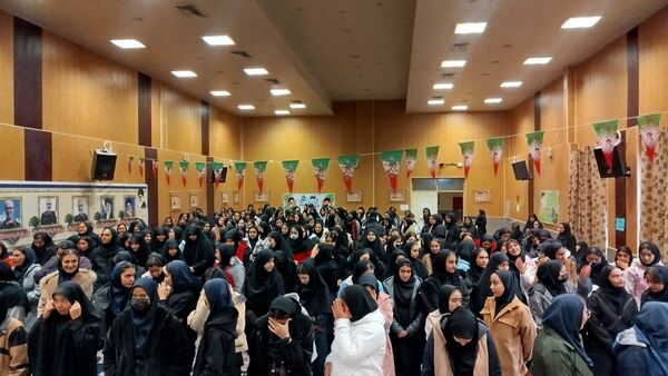 برگزاری دوره عملی آمادگی دفاعی برای دانش‌آموزان هنرستان‌های تویسرکان