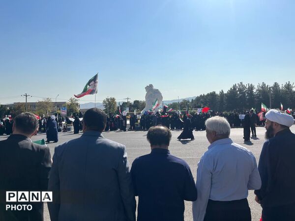 تجمع بزرگ اساتید جان فدای  دانشگاه های مشهد 
