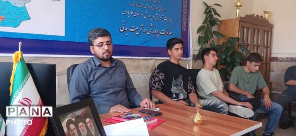  نشست هم اندیشی رئیس سازمان دانش آموزی کردستان با روسای شورای دانش‌آموزی مدارس کامیاران 