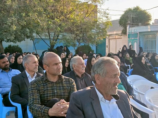  اولین مجمع انجمن اولیا و مربیان در دبیرستان فاطمیه
