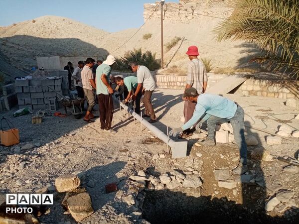 نصب برج نور در محوطه حمام مارم فین با مشارکت مردمی