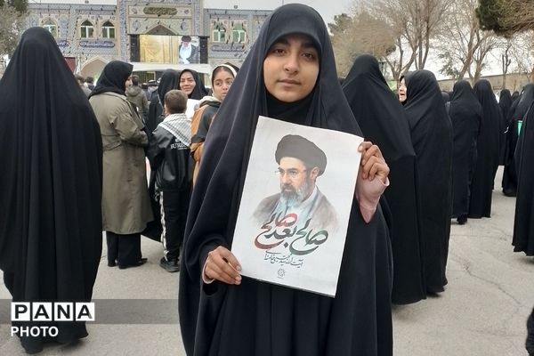 تجدید عهد و پیمان فرهنگیان و مردم چهاردانگه با رهبر و آرمان های انقلاب