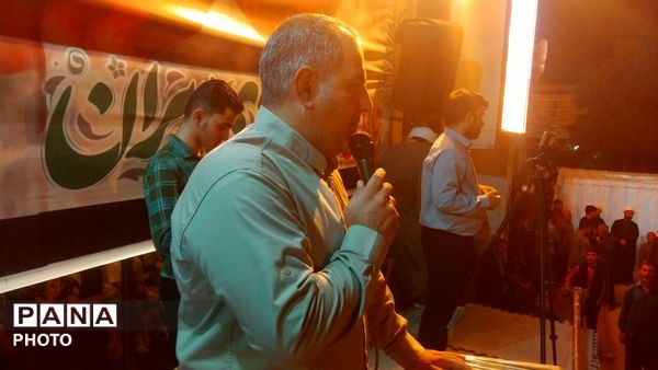 طنین دوباره شعارهای وفاداری در نورآباد؛ نود و هشتمین شب بیعت با رهبر انقلاب
