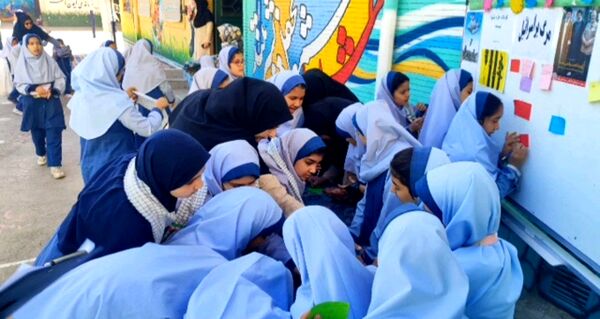 روز جهانی کودک و تخم مرغ در مدرسه شاهد خیر سجادی 