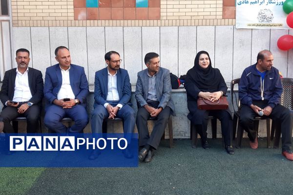 المپیاد ورزشی در دبستان شاهد حیات ناحیه 3 شیراز