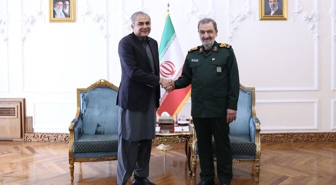 محسن رضایی: ایران و پاکستان عقبه راهبردی یکدیگرند