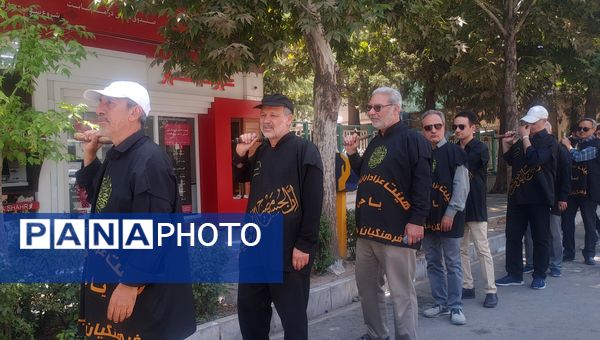 برپایی پرشور مراسم عزاداری سیدالشهدا در خیابان‌های نیشابور 