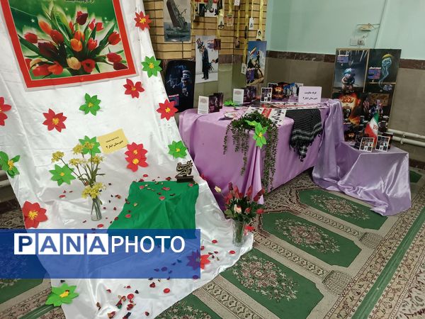 برگزاری مراسم انجمن اسلامی و مدرسه مقاومت در دبیرستان ایثار