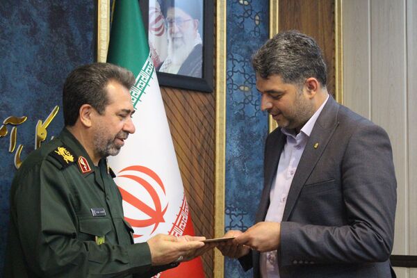 دیدار فرمانده سپاه سیدالشهدا (ع) استان تهران با مدیرکل آموزش و پرورش شهرستان‌های تهران به‌مناسبت هفته معلم