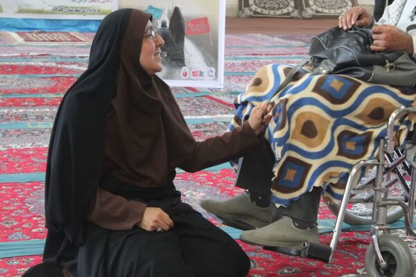برپایی میز خدمت به مناسبت هفته دولت در گلوگاه 