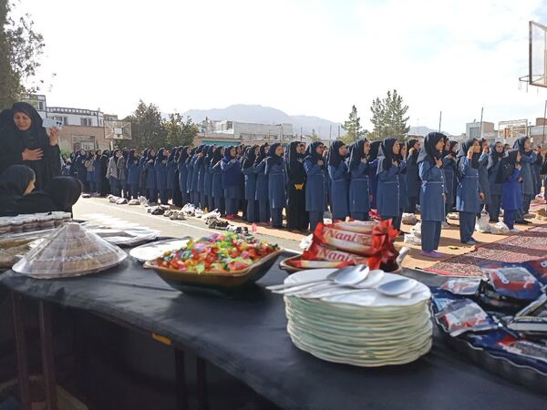 آماده‌سازی دبیرستان هاجر بیرجند برای استقبال از شهید گمنام 