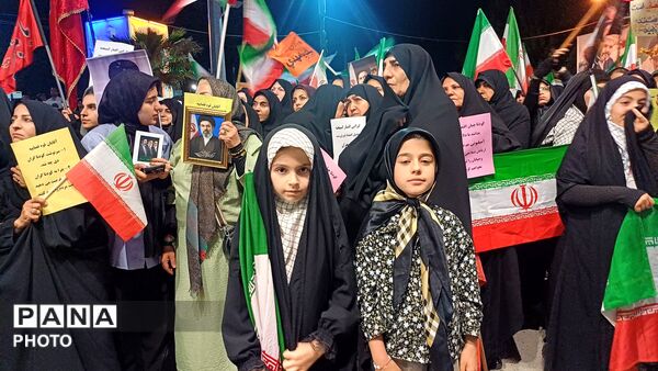 حضور پرصلابت مردم کوهدشت در اجتماع شبانه جلوه‌ای از همبستگی و بصیرت