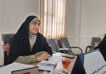 نشست صمیمی معاون پرورشی ناحیه ۲ بندرعباس با فعالان سازمان دانش‌آموزی