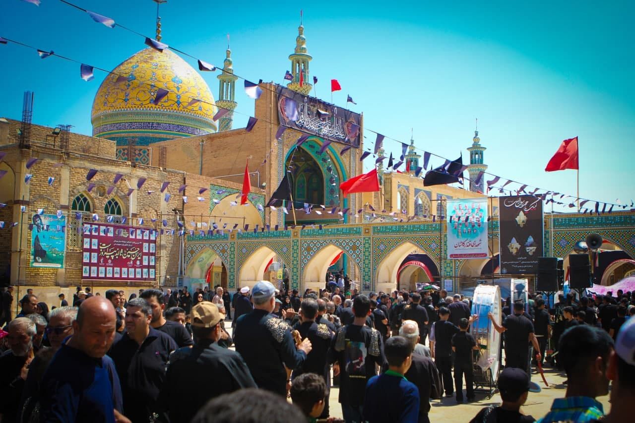 عزاداری رحلت پیامبر(ص) و شهادت امام حسن(ع) در صحن آستان مقدس سلطانعلی(ع) مشهداردهال کاشان