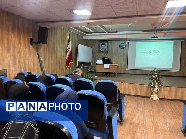 جلسه توجیهی متصدیان پایگاه تغذیه سالم در شهرستان قدس 