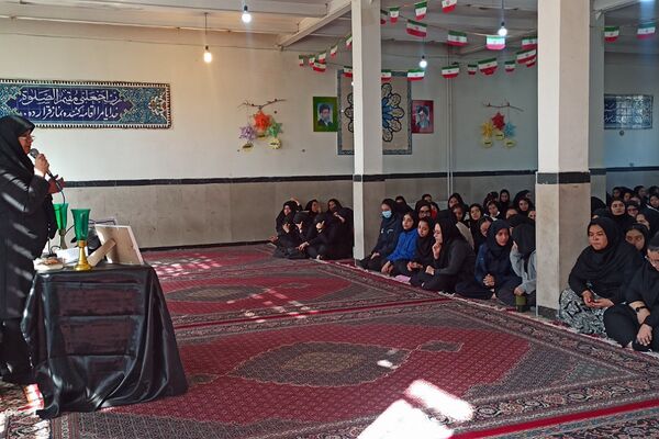 مراسم عزاداری و توزیع نذری به‌مناسبت شهادت حضرت فاطمه زهرا (س) در مدارس شهرستان ورامین