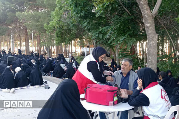 عرفه روز بخشش دیگران و استجابت دعاها