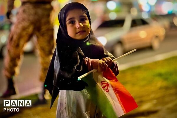 رهبری مقتدر، مردم متحد؛ جلوه ای از همبستگی ملی 