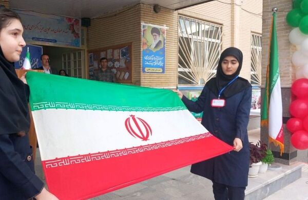 جشن جوانه‌ها در مدرسه دخترانه شهید رجایی اهر