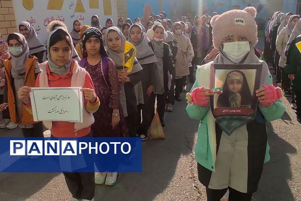 هنرهایی که نفس میکشند؛ با هنرمندی دانش‌آموزان دبستان امید بهارستان‌دو