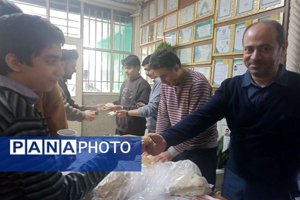 حضور پر شور دانش آموزان ناحیه دو شهرری در جشن نیمه شعبان و ایرانمون