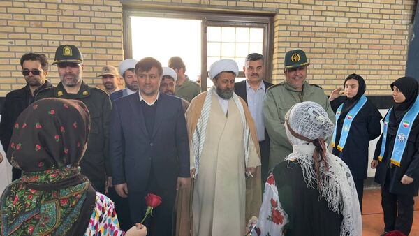 همایش «یاوران انقلاب» و «پیشتازان مقاومت» و آیین نواختن زنگ انقلاب در شیروان برگزار شد
