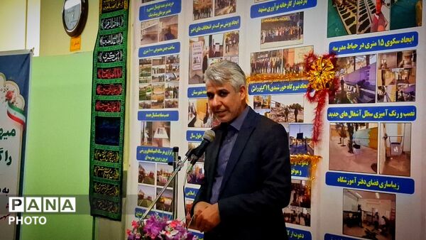 مراسم افتتاح پنل خورشیدی دبیرستان نمونه آیت‌الله خامنه‌ای