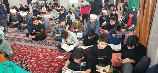 اعتکاف دانش‌آموزی مسجد مصلی اصفهان
