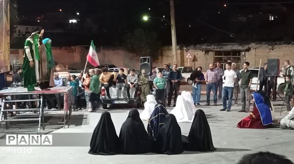 در سایه خطبه غدیر؛ کاروان نمایش آئینی در قلب اجتماعات شبانه مردمی