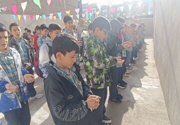 صبحگاه از جنس دبستان شکیب دیدنی است 